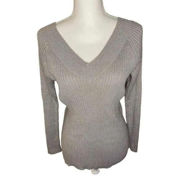 New York & Company Women’s Large Silver Metallic Sparkle Cable Knit Sweater - Picture 3 of 6